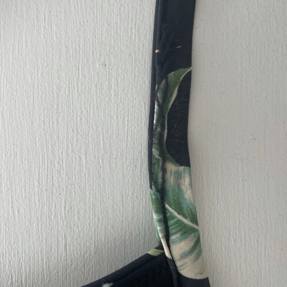 Rip Curl Palmetto Tri Bikini Top Black Floral - Picture 9 of 13